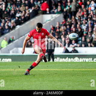 Leicester, Regno Unito. 27 ott 2019. Premiership Inglese Rugby, tigri contro i Saraceni; Alex Lozowski dei Saraceni converte Ben Earl provare in 49minuti - Editoriale usare carte di credito: Azione Plus immagini di sport/Alamy Live News Foto Stock