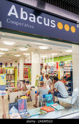 Valencia Spagna,Ciutat Vella,città vecchia,centro storico,shopping,negozio,entrata anteriore esterna,Abacus Cooperativa,forniture scolastiche,giocattoli educativi,libri, Foto Stock