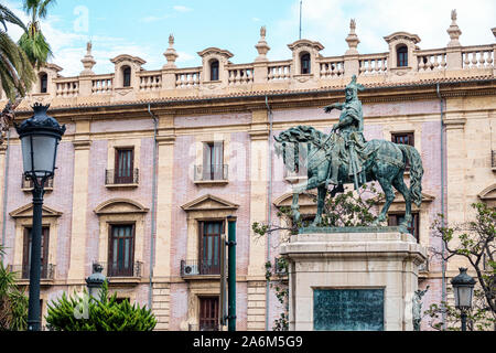 Valencia Spagna,Ciutat Vella,città vecchia,centro storico,Plaza Alfonso El Magnanimo,El Parterre,parco,piazza pubblica,Rey Jaime i,King James i,equestre sta Foto Stock