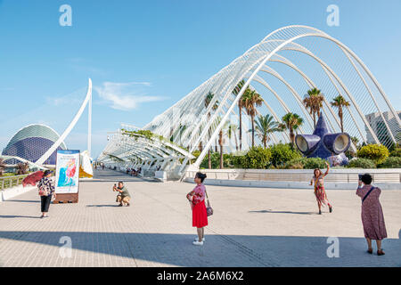 Valencia Spagna,las Artes y las Ciencias,Città delle Arti e delle Scienze,l'Umbracle,Santiago Calatrava,architettura,Ponte Assut de l'Or,l'Agora,Promenade,Asia Foto Stock