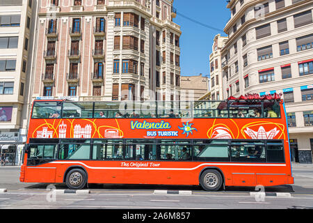 Valencia Spagna,Estacio del Nord,Carrer Xativa,autobus turistico,autobus turistico a due piani,ES190831070 Foto Stock