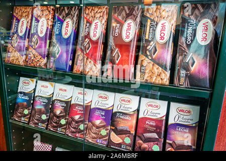 Barcellona Spagna,Catalonia Ciutat Vella,centro storico,quartiere Gotico,CHOCOLATERIA Valor,barrette di cioccolato,negozio,Master chocolatier,negozio,vendita,ES1 Foto Stock