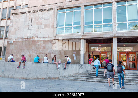 Barcellona Spagna,Catalonia Universitat Politecnica de Catalunya,UPC,università,campus scolastico,Escola tecnica Superior d'Arquitectura,ETSAB,architettura Foto Stock