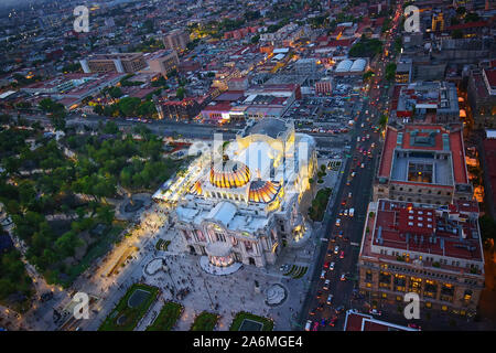 Vista panoramica della Città del Messico dal ponte di osservazione in cima latino-americano di Tower (Torre Latinoamericana) Foto Stock