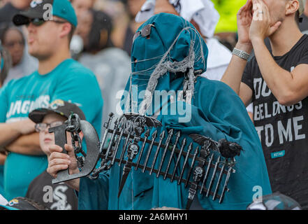 Il Jacksonville, FL, Stati Uniti d'America. 27 ott 2019. Jacksonville Jaguars ventola durante la prima metà della NFL Game tra il New York getti e Jacksonville Jaguars a TIAA nel campo Banca di Jacksonville, Fl. Romeo T Guzman/CSM/Alamy Live News Foto Stock