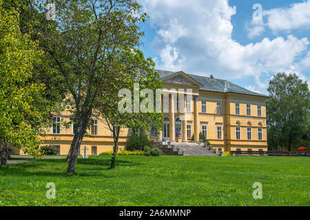 Dolna Krupa Manor House. Il classicista di Manor House di Brunsvick. Ludwig van Beethoven compose il suo Moonlight Sonata qui Foto Stock