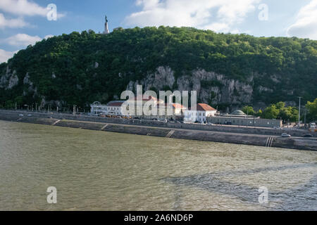 Bagno Rudas o Rudas fürdő è una termica e bagno termale a Budapest, Ungheria. Fu costruito una prima volta nel 1550, durante il periodo della dominazione ottomana. Per data Foto Stock