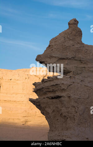 Rocce scolpite dal vento del deserto, Yadan National Park, Cina Foto Stock