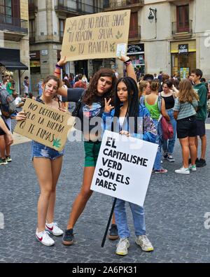 Barcellona, il venerdì per la futura dimostrazione, segni e persone Foto Stock