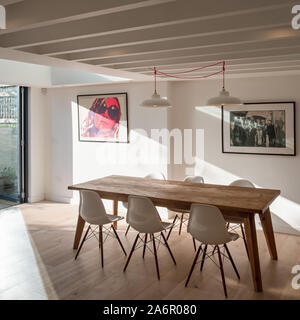 Il rinnovo e il prolungamento di una casa a Clapham da Prewett Bizley Architetti Foto Stock