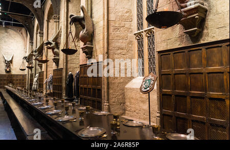Maggio 2019, Warner Bros Studio Tour London - The Making of Harry Potter (Inghilterra, Regno Unito). La bella sala grande è ispirata da Oxford 's la Chiesa di Cristo Foto Stock