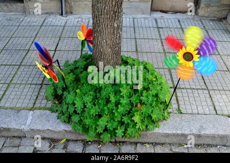 Pinwheels - Mercato tradizionale in TRYAVNA - Balkan mountais - Bulgaria Foto Stock