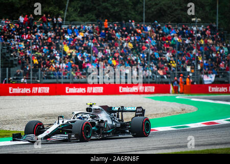 Italia/Monza - 06/09/2019 - #77 Valtteri Bottas (FIN, Mercedes AMG Petronas Team di F1, W10) durante la FP2 prima delle qualifiche per il Gran Premio d'Italia Foto Stock