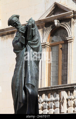 Croazia, Split, bretella Radic Square, poeta Marko Marulic statua, Foto Stock