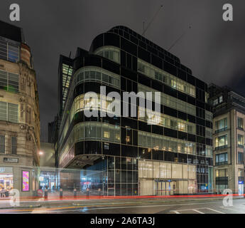 Ex Daily Express edificio Art Deco, flotte Street, Londra di notte Foto Stock