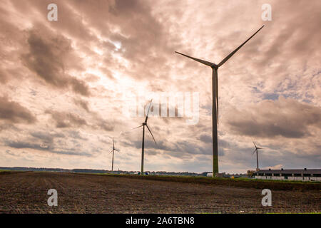 Edilizia e costruzione di mulini a vento in Olanda, provincia Overijssel vicino a Dedemsvaart Foto Stock