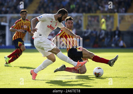 Lecce, Italia. 26 ott 2019. Calcio, TIM campionato serie 2019-20 LECCE - JUVENTUS 1-1 nell'immagine: HIGUAIN Credit: Indipendente Agenzia fotografica/Alamy Live News Foto Stock