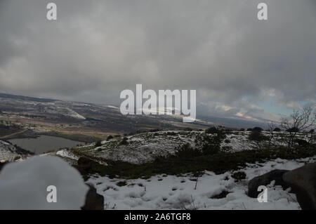 Roadtrip in Israele per trovare la neve sulla montagna Foto Stock