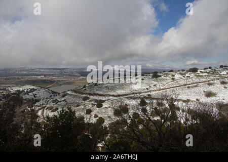 Roadtrip in Israele per trovare la neve sulla montagna Foto Stock