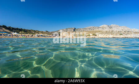 Le belle spiagge dorate Agathiàs sulla spiaggia del Dodecaneso Isola di Rodi Grecia Foto Stock