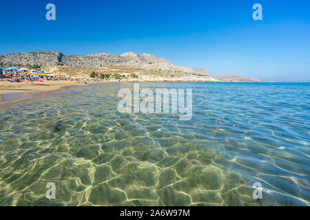 Le belle spiagge dorate Agathiàs sulla spiaggia del Dodecaneso Isola di Rodi Grecia Foto Stock