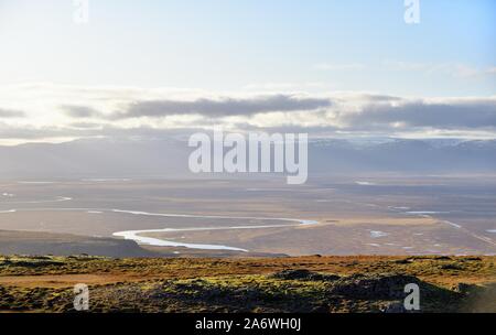 Distretto Hróarstunga, Islanda. Vista panoramica Vicino Unaos ("l'estuario del Uni') ad ovest dell'Islanda East Coast off il Mare di Norvegia. Foto Stock