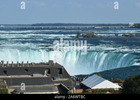 Cascate del Niagara sul confine tra gli Stati Uniti d'America e il Canada Foto Stock