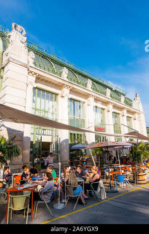 Terrazza, Palmenhaus cafe e ristorante, Burggarten, città vecchia, Vienna, Austria Foto Stock