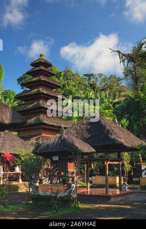 Indonesia, Bali, il tempio direzionale di Pura Luhur Batukaru sulle pendici del vulcano Batukaru Foto Stock