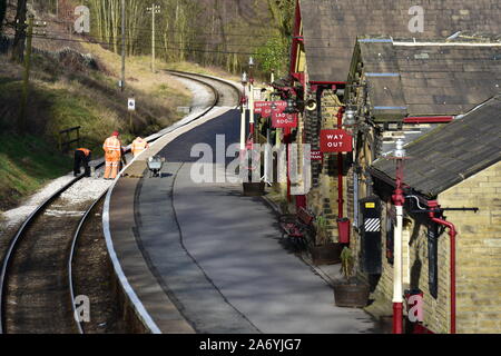 Il lavoro sulla linea, Haworth sul Keighley e Worth Valley Railway, Foto Stock