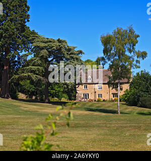 La casa e il giardino a Rutland acqua Foto Stock