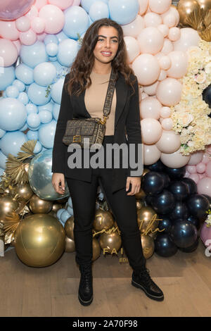 Londra, Regno Unito. 29 ott 2019. Francesca Allen al Sam Faiers photocall per il lancio della collezione kidswear con fiume Isola presso il centro commerciale Lakeside, Essex. Credito: SOPA Immagini limitata/Alamy Live News Foto Stock