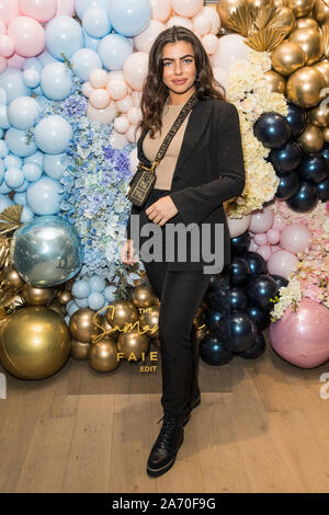 Londra, Regno Unito. 29 ott 2019. Francesca Allen al Sam Faiers photocall per il lancio della collezione kidswear con fiume Isola presso il centro commerciale Lakeside, Essex. Credito: SOPA Immagini limitata/Alamy Live News Foto Stock