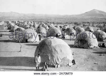 WW1 Kraal nativa in tedesco Africa del sud-ovest, vintage fotografia dal 1914 Foto Stock