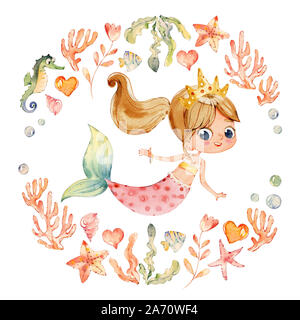 Mermaid acquerello circondato dalla cornice di mare elementi, Sea Horse, coralli, bolle, conchiglie, ancoraggio, alghe. Kit di oceano. Giovane donna subacquea Foto Stock