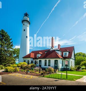 Bellissimo il vento Point Lighthouse, il lago Michigan, Racine, Wisconsin Foto Stock