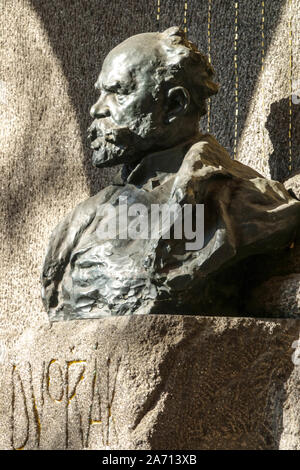 Dvorak Antonin compositore, busto a Praga Vysehrad cimitero tomba Repubblica Ceca Foto Stock