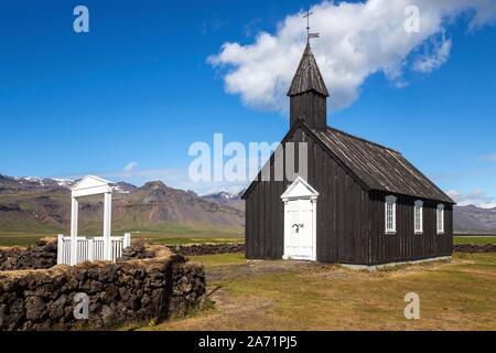 Nero chiesa di legno, Budir Kirka, Buoakirkja, Budir, penisola Snaefellsnes, West Islanda, Vesturland, Islanda Foto Stock