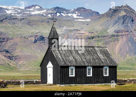 Nero chiesa di legno, Budir Kirka, Buoakirkja, Budir, penisola Snaefellsnes, West Islanda, Vesturland, Islanda Foto Stock