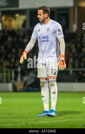 Burton upon Trent, Regno Unito. 29 ott 2019. Danny Ward di Leicester City (12) durante il Carabao EFL Cup round di 16 match tra Burton Albion e Leicester City presso la Pirelli Stadium, Burton upon Trent, Inghilterra. Foto di Mick Haynes. Solo uso editoriale, è richiesta una licenza per uso commerciale. Nessun uso in scommesse, giochi o un singolo giocatore/club/league pubblicazioni. Credit: UK Sports Pics Ltd/Alamy Live News Foto Stock