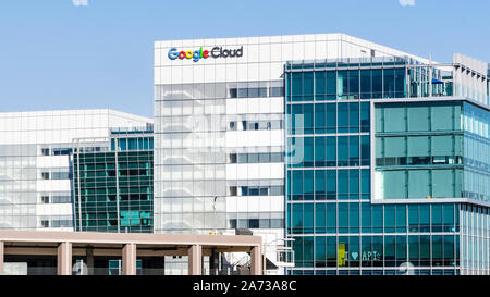 Oct 27, 2019 Sunnyvale / CA / STATI UNITI D'AMERICA - Google Cloud la sede centrale si trova in un ufficio moderno parco nella Silicon Valley; South San Francisco Bay Area Foto Stock