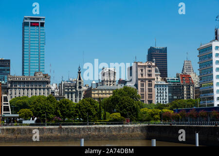 Regione Puerto Madero nella città di Buenos Aires, costa del golfo La Plata. Buenos Aires. Argentina Foto Stock