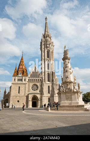 Matthias (Matyas) Chiesa e colonna della Trinità. Il quartiere del castello di Budapest, Foto Stock