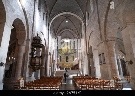 Vista interna a Lund Cattedrale che è una chiesa edificio sud del parco Lundagård nel centro di Lund. Si tratta di una cattedrale di Lund la diocesi e la chiesa parrocchiale di Lund cattedrale della parrocchia.Photo Jeppe Gustafsson Foto Stock