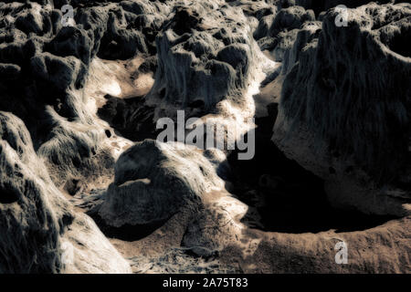 Immagine a infrarossi - alghe scoperte e rabboccato chalk rocce a bassa marea (vicino dumpton gap) - resort di broadstairs - isola di Thanet - kent - Inghilterra - UK Foto Stock