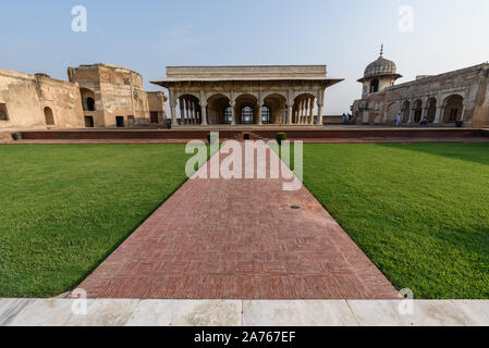 LAHORE, PAKISTAN-Sep 23, 2019: Diwan e Khas è il luogo in cui l'imperatore Mughal ricevuto cortigiani e gli ospiti di stato situato all'interno di Lahore fort in L Foto Stock