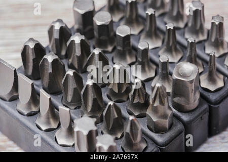 In prossimità di una serie di diversi tipi di punte di cacciavite Foto Stock