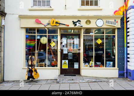 Glastonbury Music Shop in high-street in Glastonbury Foto Stock