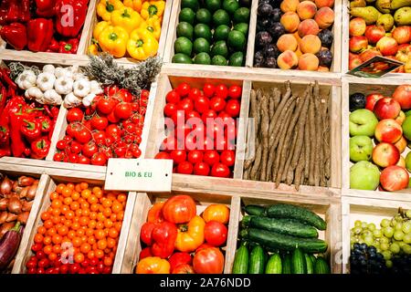 Gli ortaggi biologici nel mercato organico all'ANUGA FOOD fair, Colonia, nella Renania settentrionale-Vestfalia, Germania Foto Stock