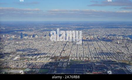 Vista aerea dello skyline della città di Philadelphia e le aree circostanti in Pennsylvania, Stati Uniti Foto Stock